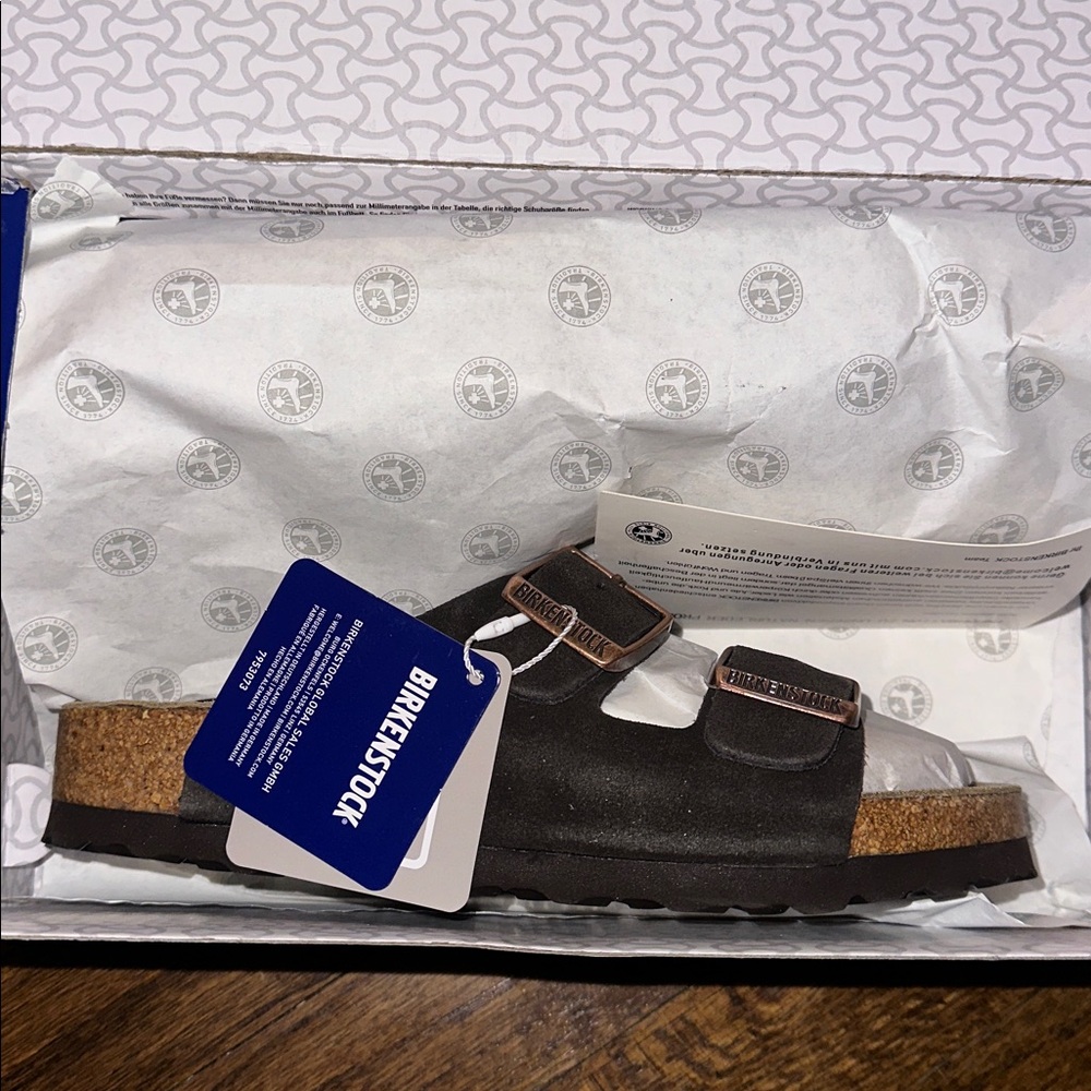 Birkenstocks Arizona Mocha - New in Box 38 / 7 - Picture 2 of 4